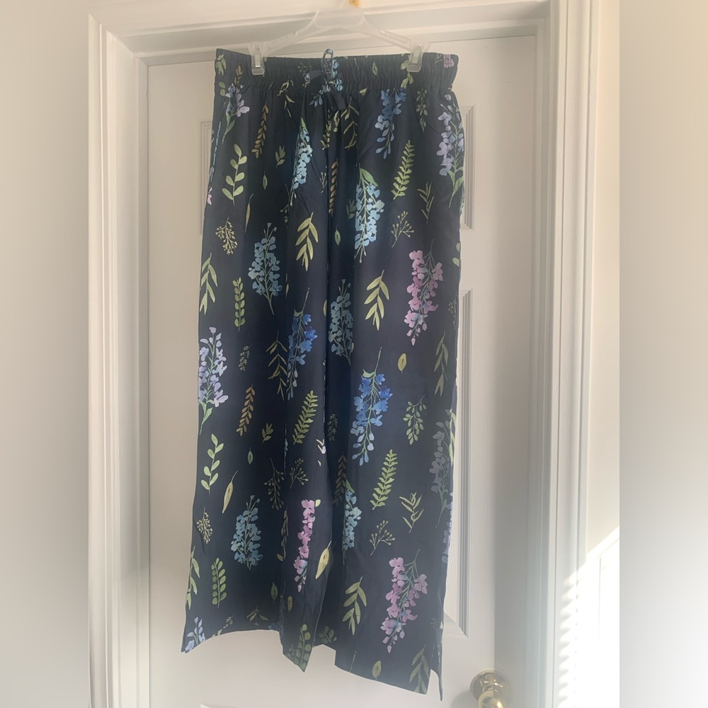 Uncommon Goods Birth Month Flower Pants - Picture 2 of 7